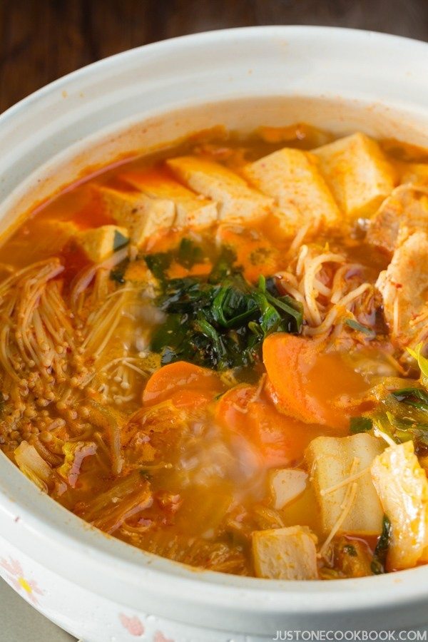 Donabe Recipes - Kimchi Nabe
